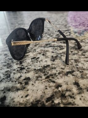 Gucci Black Frames with Gold-Tone Temples Women's Sunglasses